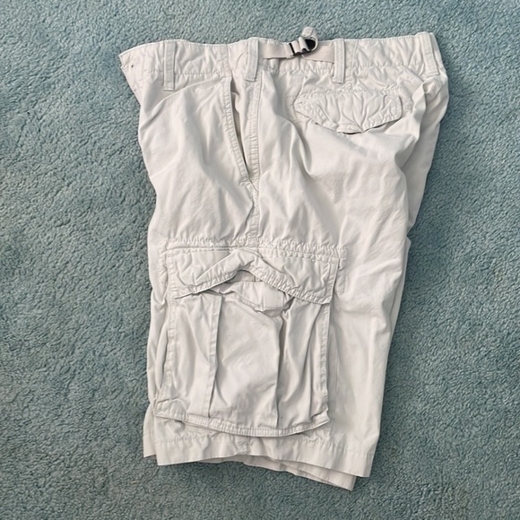 Cargo shorts - Picture 3 of 5